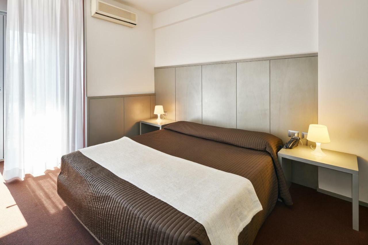 Hotel Europa Grado Buitenkant foto